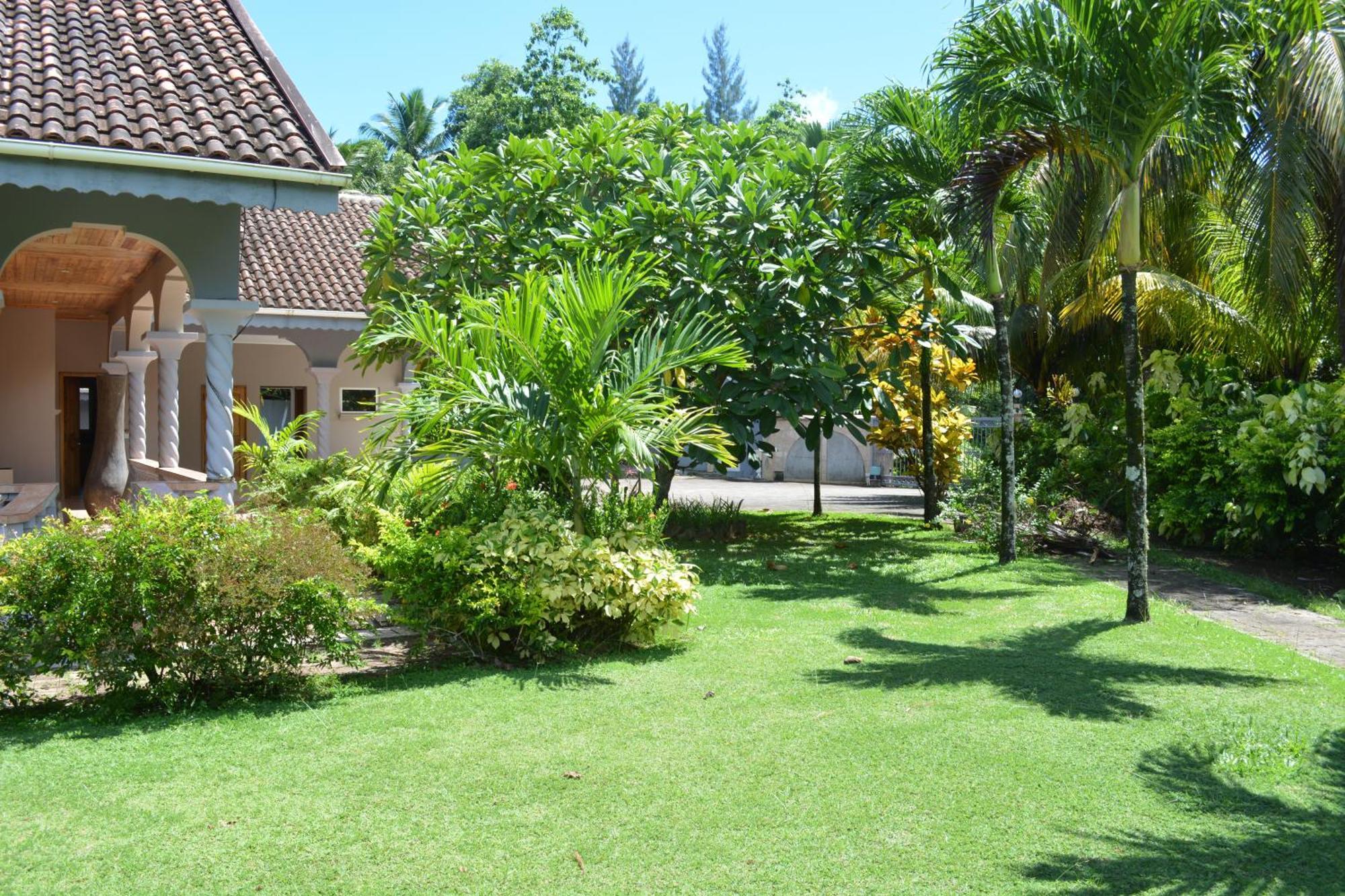 Bayview Villa -Sea Side Villa Anse Boileau Eksteriør billede