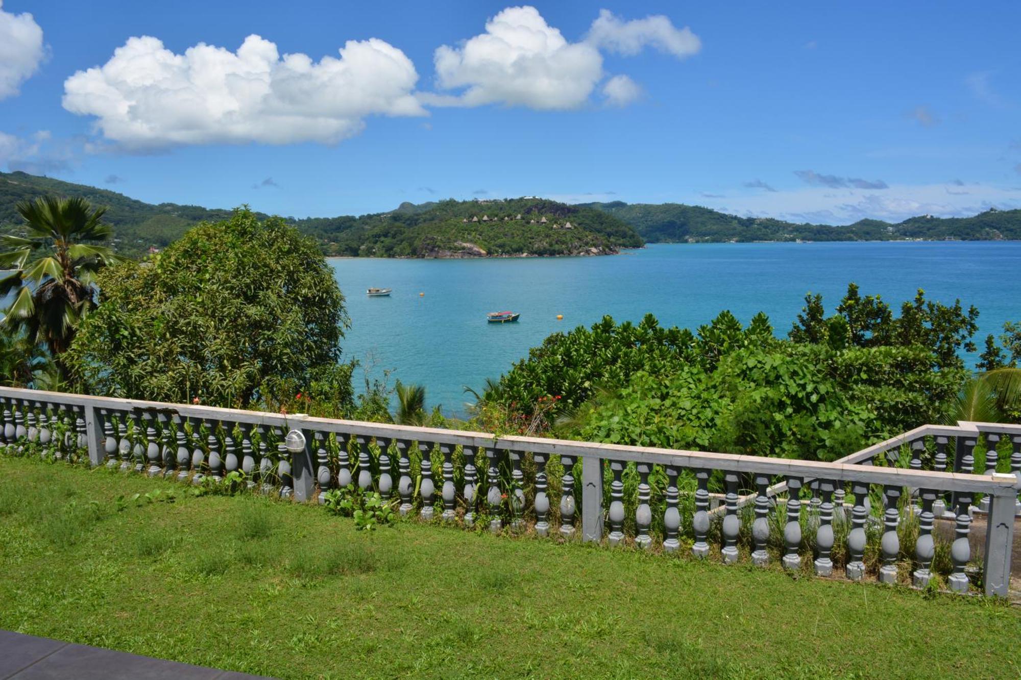 Bayview Villa -Sea Side Villa Anse Boileau Eksteriør billede