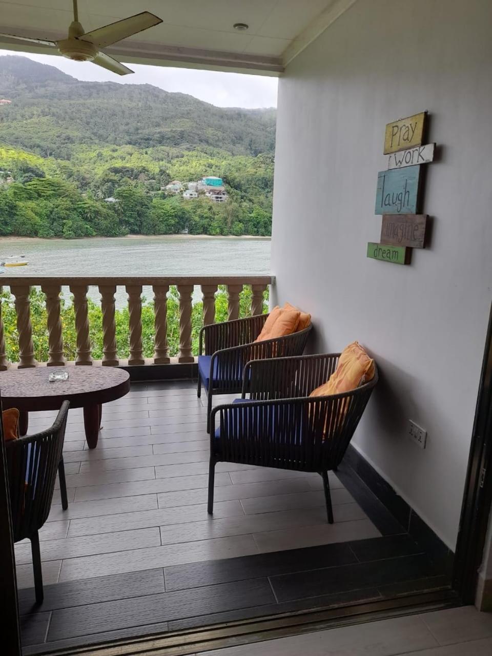 Bayview Villa -Sea Side Villa Anse Boileau Eksteriør billede